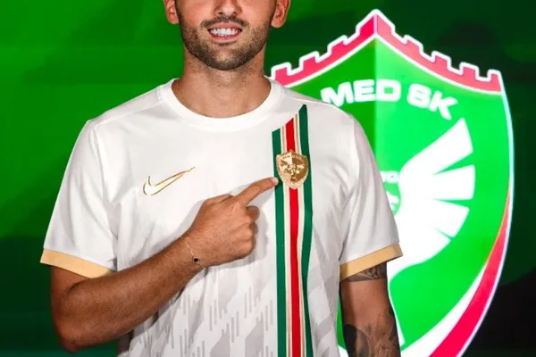 Umut Meraş Amedspor kadrosuna katıldı