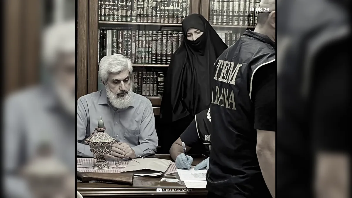 Soruşturma kapsamında şüpheliler hakkında suç örgütü kurma ve yönetme, örgüt üyeliği, suçtan kaynaklanan malvarlığı değerlerini aklama, nitelikli dolandırıcılık, resmi belgede sahtecilik ve Vergi Usul Kanunu’na muhalefet suçlamaları yöneltildiği açıklandı. Yetkililer dosyada mali analizler, banka hareketleri ve dijital materyallerin de incelendiğini bildirdi.
