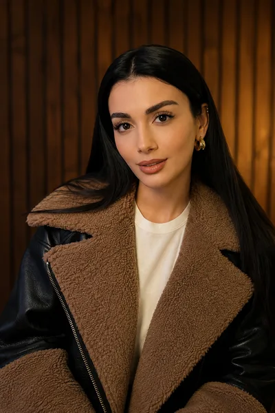 Özge Yağız