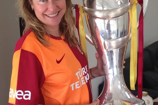 Elif Dağdeviren